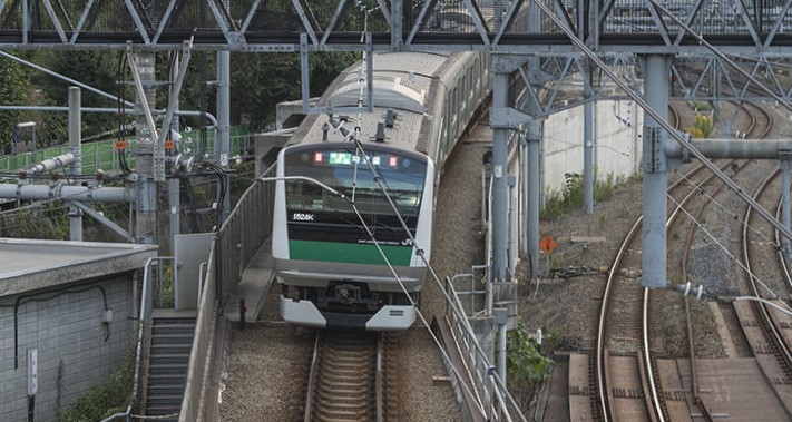 東京と埼玉をつなぐ – 埼京線全駅の魅力を探る