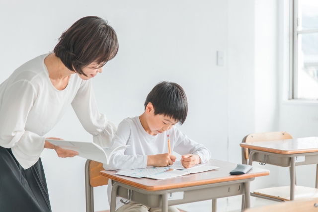 塾講師と学校教師の違いとは？京進の個別指導スクール・ワン「洛西教室」で働いていた元学校教員に、塾で教えることのやりがいを聞いてみた！