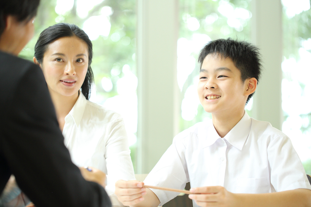 職場の雰囲気は！？明光義塾「幸町教室」は節度がある中で和気あいあいとした働きやすい職場だった！