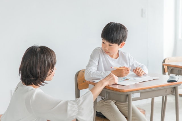 生徒の感情との戦い！「明光義塾 横芝駅前教室」のアルバイト体験談！学習塾での奮闘エピソードを大公開！