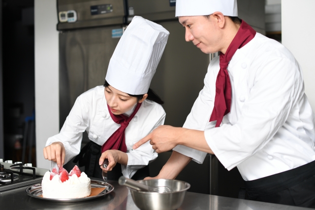 憧れのケーキ屋バイトって実際どうなの？ケーキファクトリー シュー イオンタウン姶良店で働くリアルな魅力！