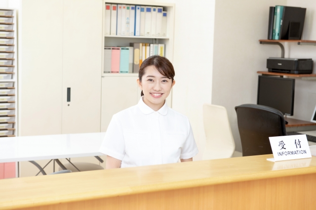 向いてないかもと思った所からの挑戦。神内科での受付アルバイトで得た責任感とやりがいや仕事内容