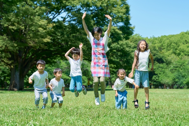 学童アルバイトのつもりが宗教！？不審がられる関目東学童保育所の仕事内容と珍事件！