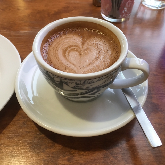 カフェでのアルバイトはクレーム対応が大変？ベローチェ原町田4丁目店での仕事内容と修羅場対応術とは！