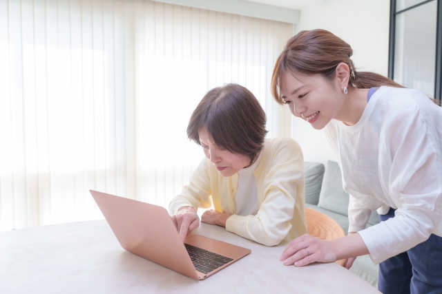 パソコン教室のアルバイトもクレーム処理！？仕事内容に不満が出そうな「パソコン教室かるん」の裏側！