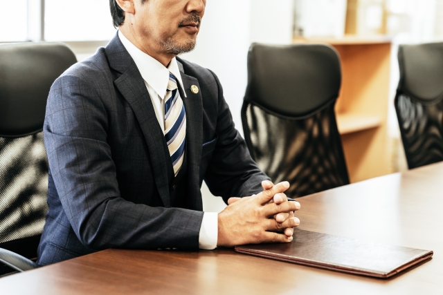 法律事務所のアルバイトは楽？きつい？Authense法律事務所での仕事内容と職場の雰囲気、大学生アルバイトが感じたリアルな実態